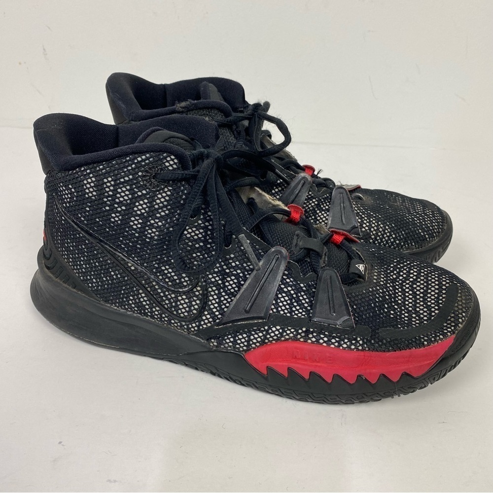 Nike Kyrie Irving 7 Mid Bred black & red athletic sneakers basketball ct4080-005